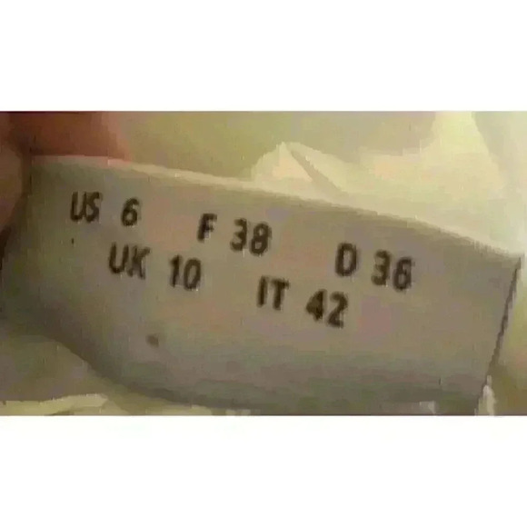 Arkis Punto Womens Size 6 White Sleeveless Ruffled Tank Top - Picture 5 of 5